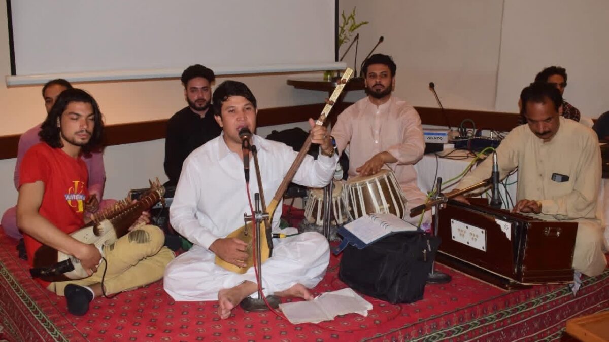 Najeebullah Khitab performing. Image provided by the singer. Used with permission.